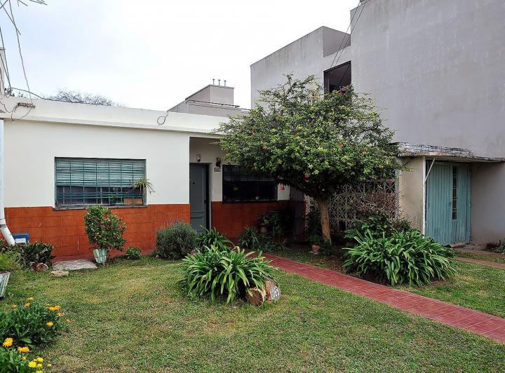 Casa · 130m² · 4 Ambientes · 2 Cocheras