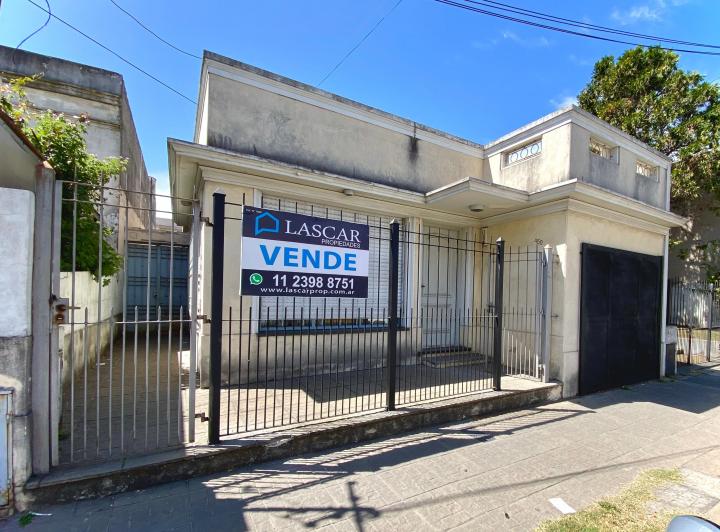 Casa · 180m² · 4 Ambientes · 1 Cochera