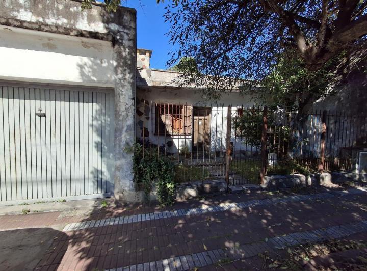 Casa · 226m² · 3 Ambientes · 1 Cochera