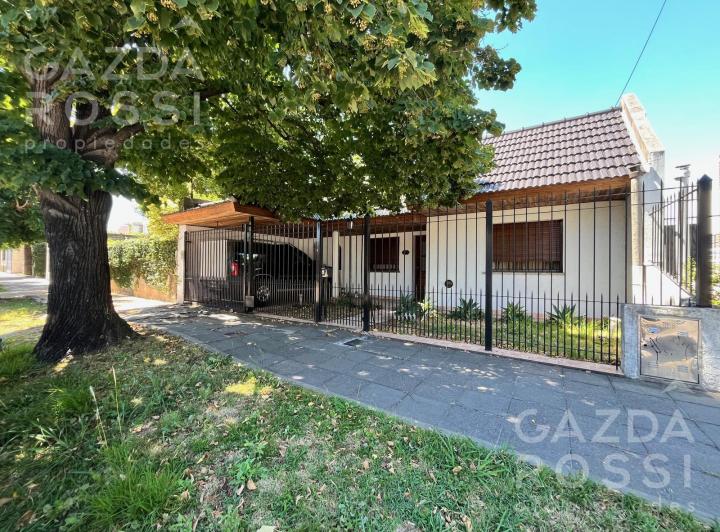 Casa · 272m² · 3 Ambientes · 1 Cochera