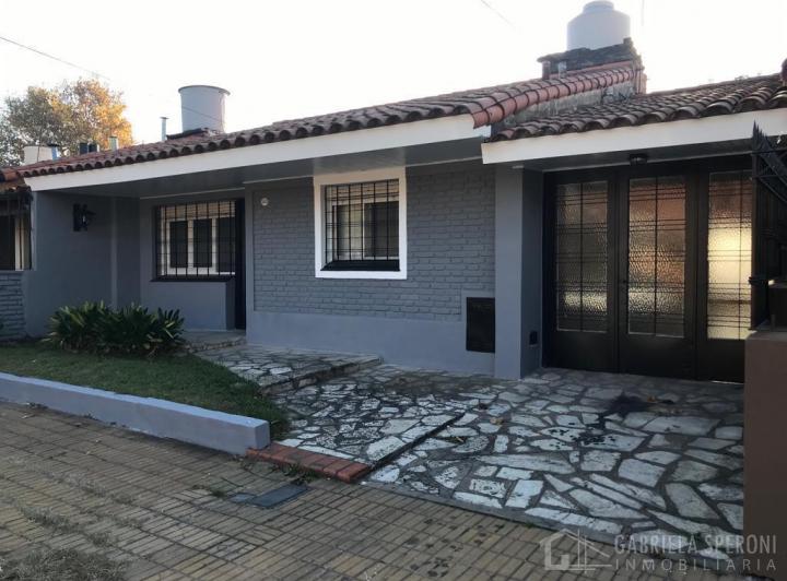 Casa · 110m² · 3 Ambientes · 2 Cocheras