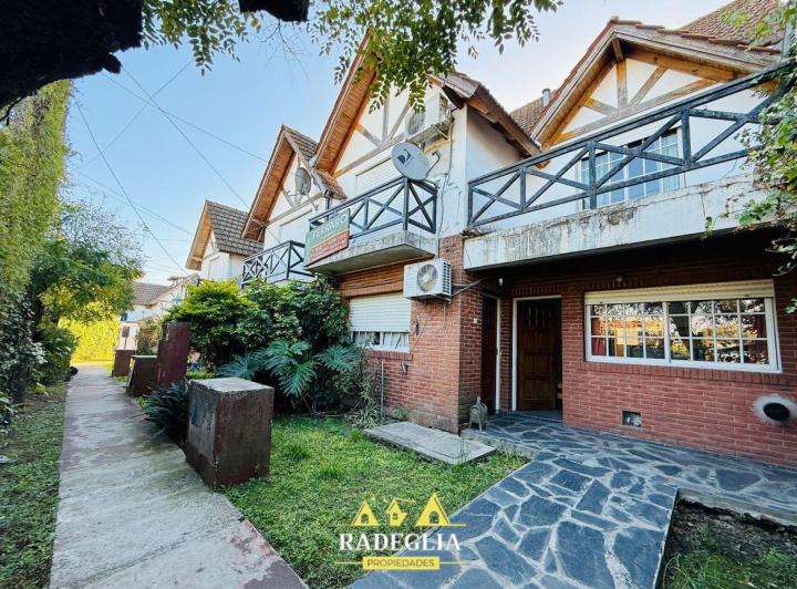 Casa · 80m² · 4 Ambientes · 1 Cochera