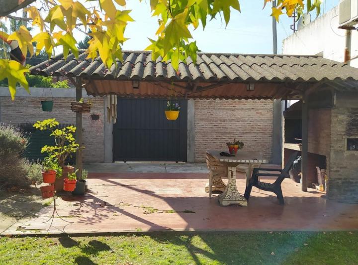 Casa · 223m² · 4 Ambientes · 4 Cocheras