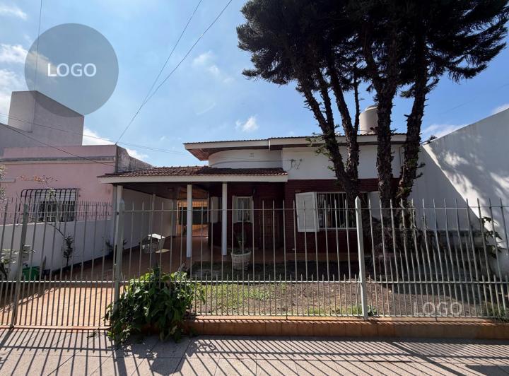 Casa · 120m² · 4 Ambientes · 2 Cocheras
