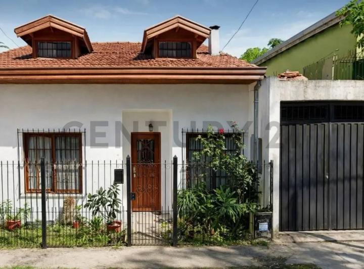 Casa · 127m² · 3 Dormitorios · 2 Cocheras