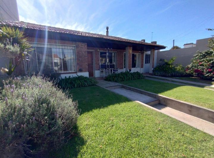 Casa · 137m² · 4 Ambientes · 1 Cochera