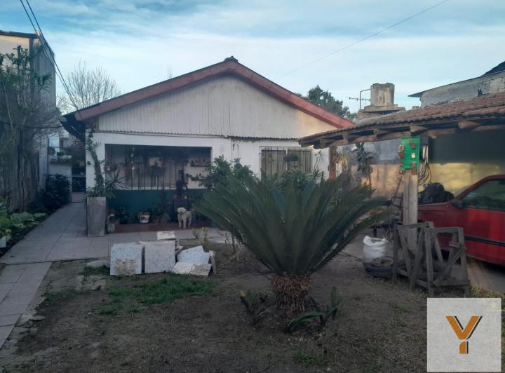 Casa · 85m² · 3 Ambientes · 2 Cocheras