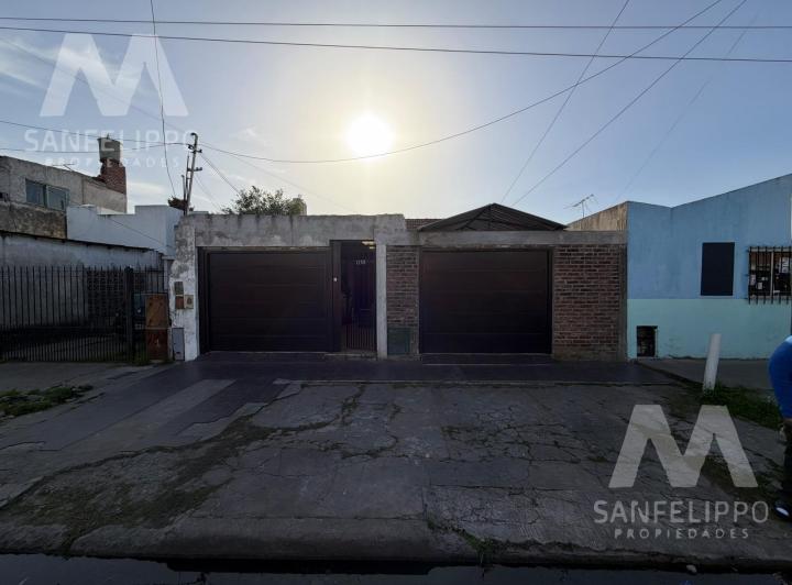 Casa · 129m² · 4 Ambientes · 3 Cocheras