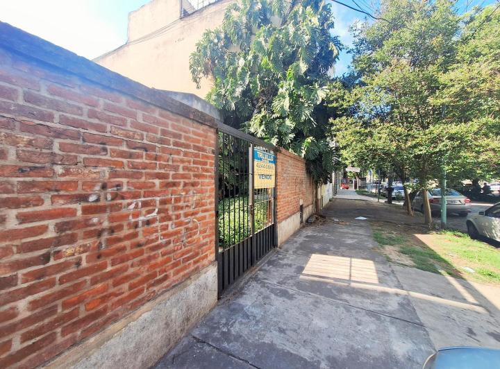 Casa · 110m² · 3 Ambientes · 2 Cocheras