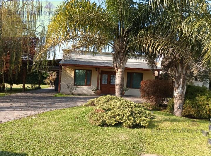 Casa · 200m² · 4 Ambientes · 1 Cochera