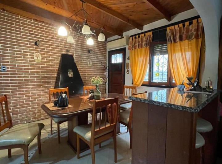 Casa · 160m² · 3 Ambientes