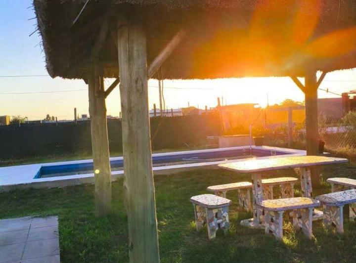 Casa · 900m² · 3 Ambientes · 2 Cocheras