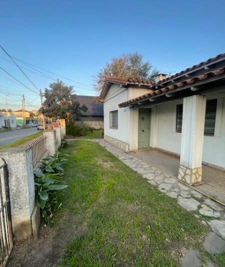 Casa · 120m² · 5 Ambientes · 2 Cocheras