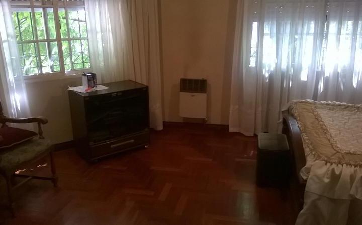 Casa · 4 Ambientes · 1 Cochera