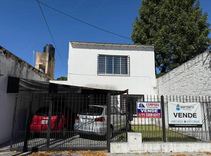 Casa · 130m² · 3 Ambientes · 2 Cocheras