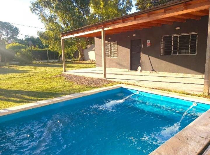 Casa · 90m² · 3 Ambientes · 2 Cocheras