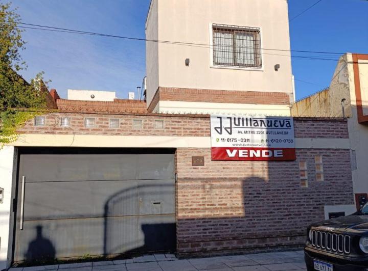 Casa · 155m² · 5 Ambientes · 1 Cochera