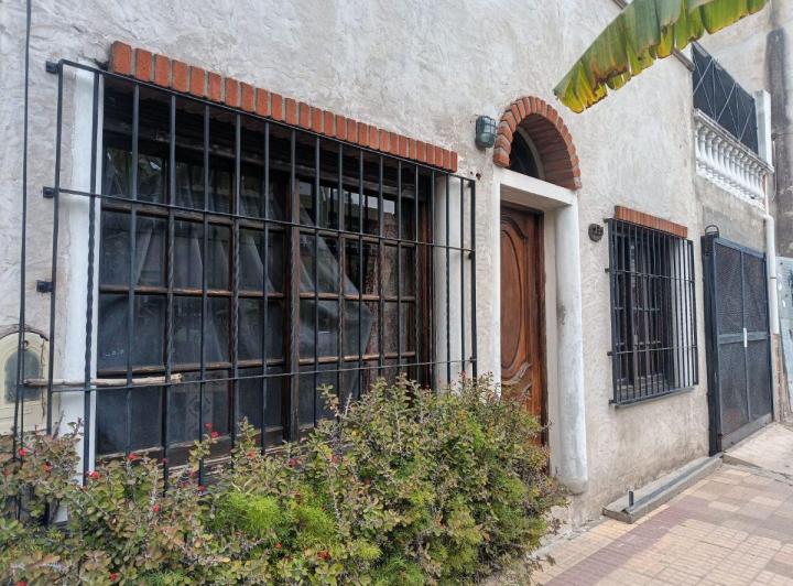 Casa · 77m² · 3 Ambientes · 1 Cochera