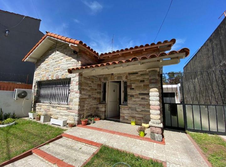 Casa · 120m² · 3 Ambientes · 3 Cocheras