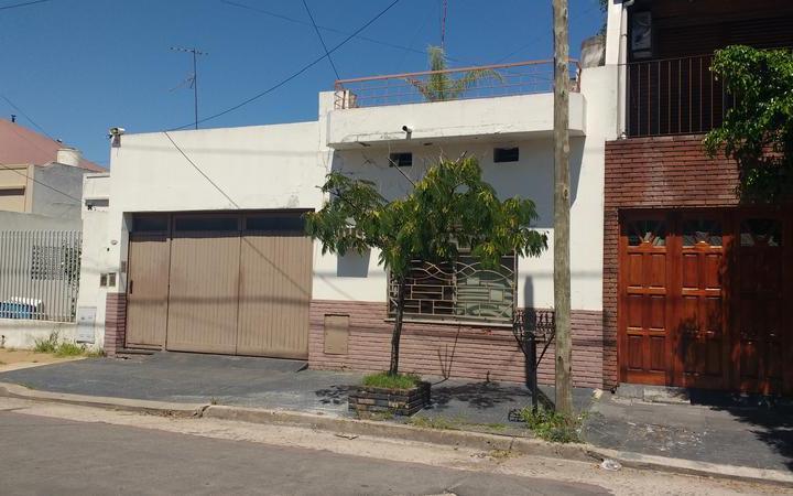Casa · 150m² · 4 Ambientes · 1 Cochera