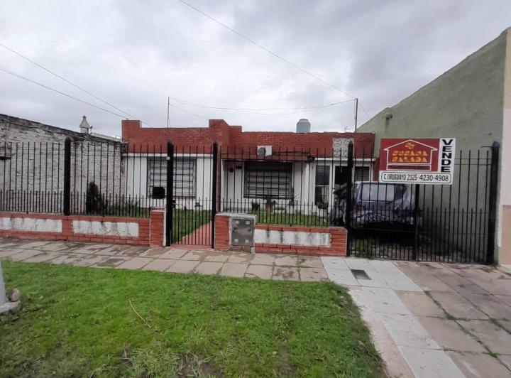Casa · 103m² · 4 Ambientes · 2 Cocheras