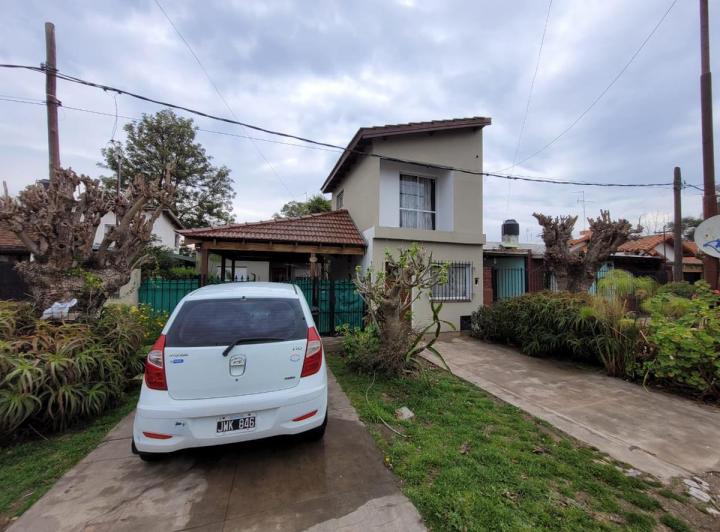 Casa · 115m² · 5 Ambientes · 2 Cocheras