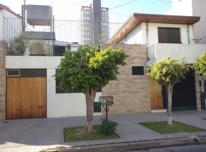 Casa · 96m² · 4 Ambientes · 1 Cochera