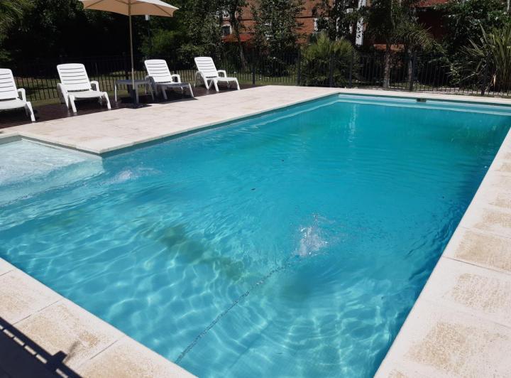 Casa · 300m² · 5 Ambientes · 2 Cocheras