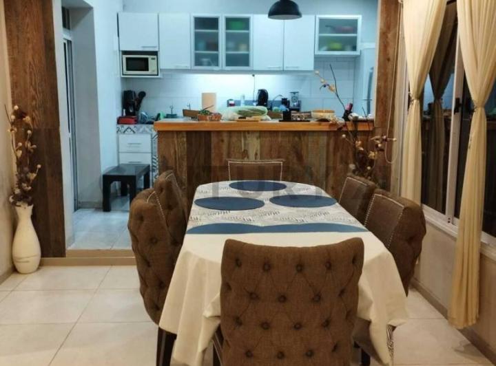 Casa · 72m² · 2 Dormitorios · 2 Cocheras