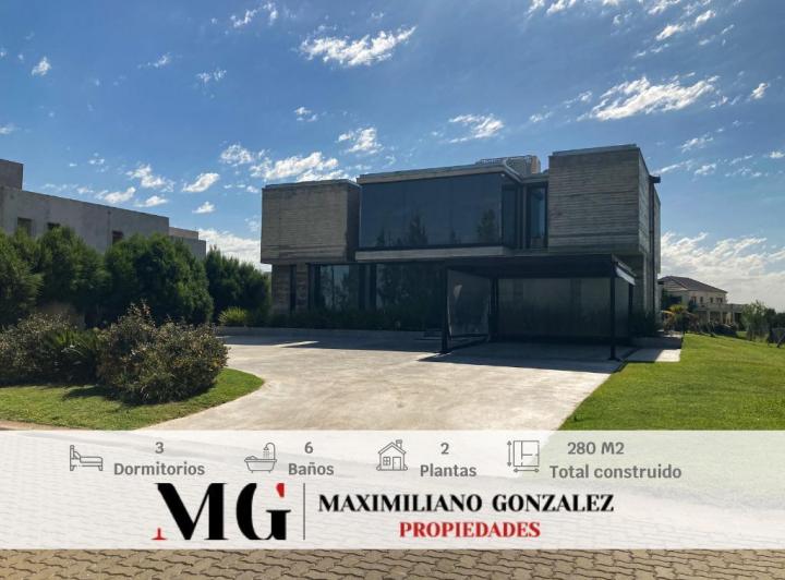 Casa · 280m² · 6 Ambientes · 2 Cocheras
