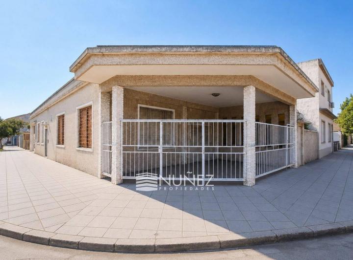 Casa · 340m² · 4 Ambientes