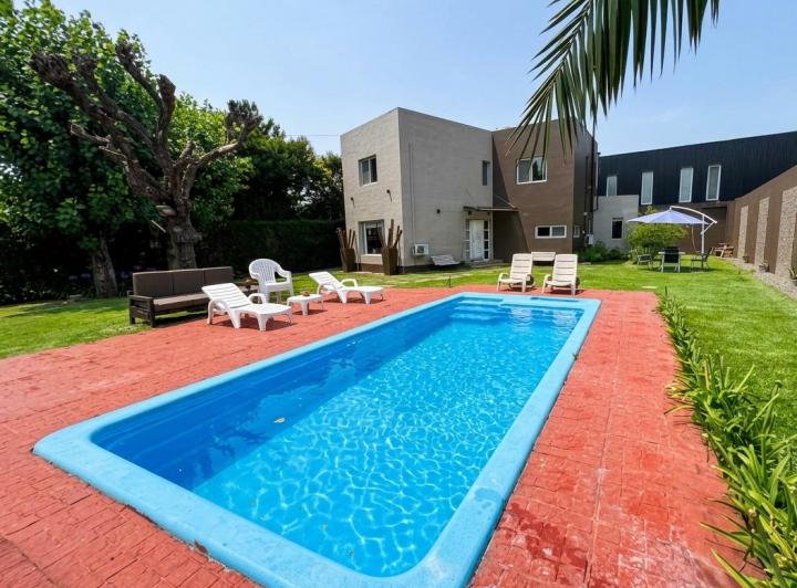Casa · 142m² · 4 Ambientes · 2 Cocheras