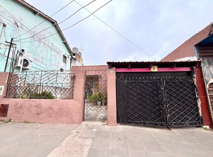 Casa · 200m² · 3 Ambientes · 1 Cochera