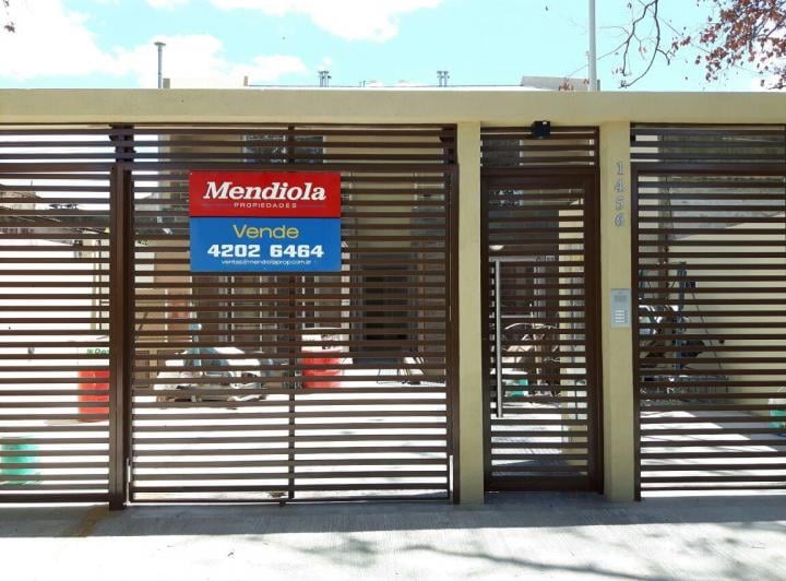 Casa · 50m² · 2 Ambientes · 1 Cochera