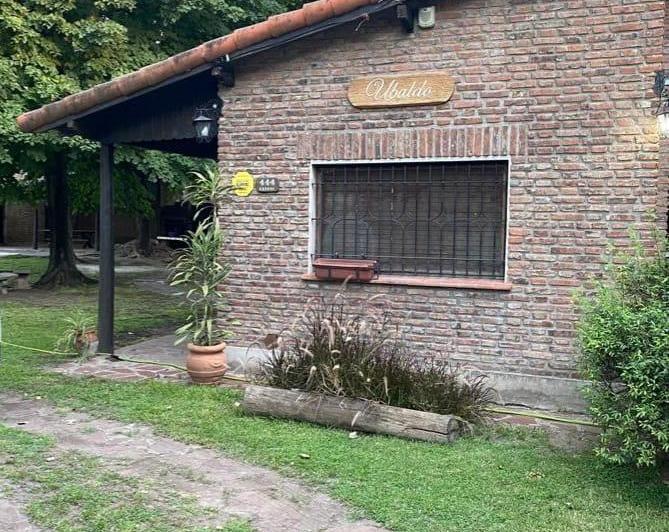 Casa · 210m² · 4 Ambientes · 1 Cochera