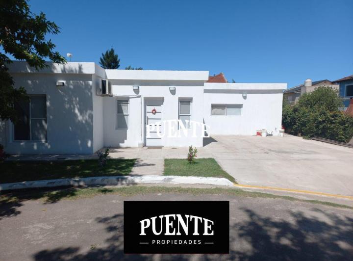 Casa · 110m² · 4 Ambientes · 2 Cocheras