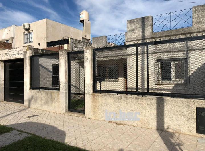 Casa · 100m² · 3 Ambientes · 1 Cochera