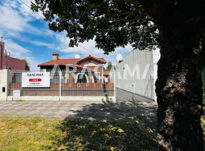 Casa · 110m² · 3 Ambientes · 1 Cochera
