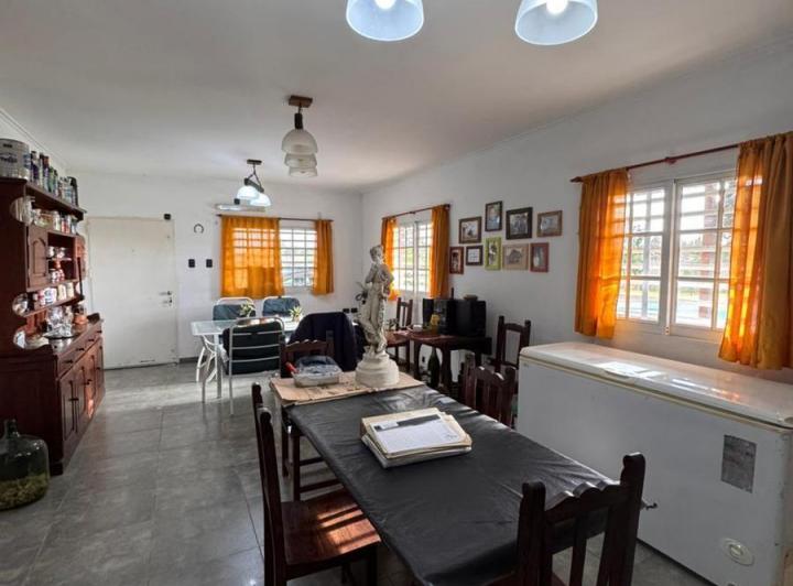 Casa · 100m² · 2 Dormitorios · 3 Cocheras