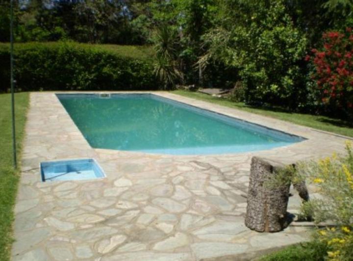Casa · 340m² · 4 Ambientes · 3 Cocheras