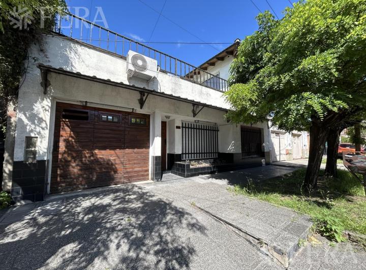 Casa · 153m² · 3 Ambientes · 1 Cochera