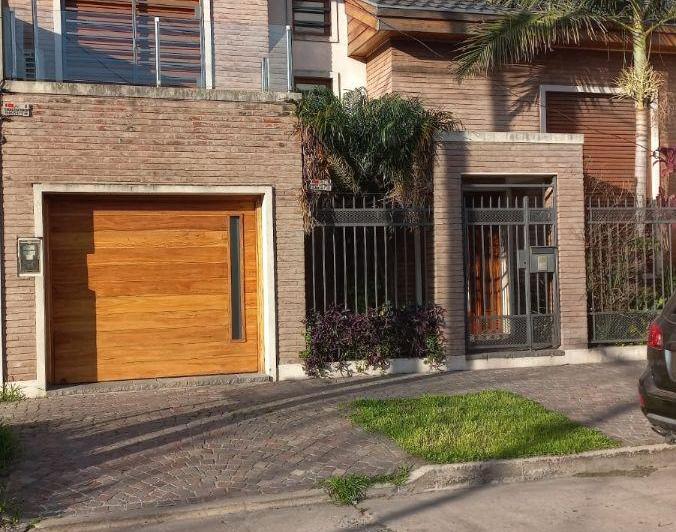 Casa · 195m² · 4 Ambientes · 1 Cochera
