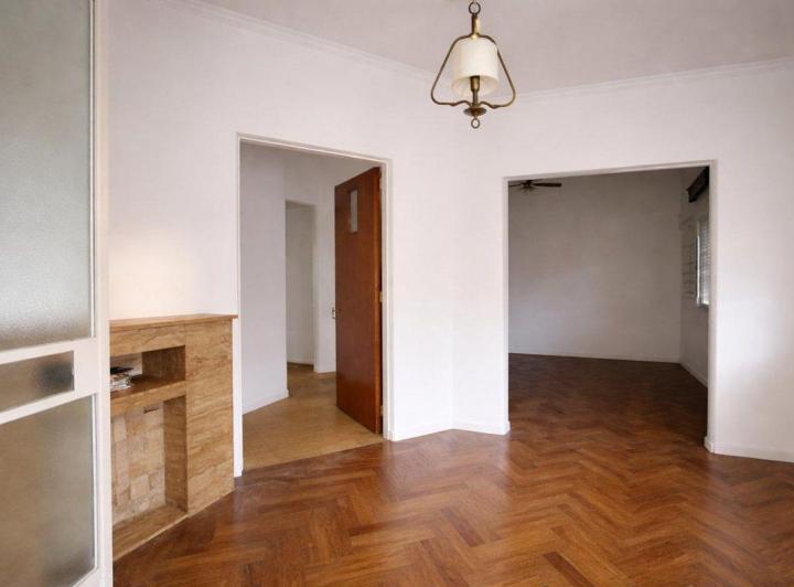 Casa · 120m² · 5 Ambientes · 1 Cochera