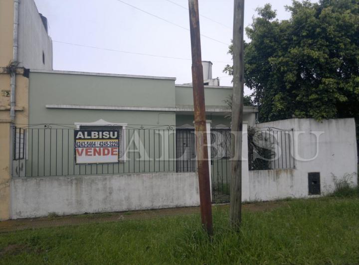 Casa · 64m² · 3 Ambientes · 2 Cocheras