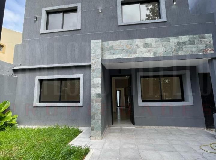 Casa · 80m² · 4 Ambientes · 1 Cochera