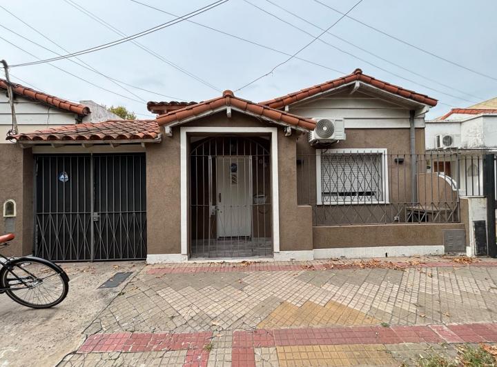 Casa · 140m² · 4 Ambientes · 1 Cochera