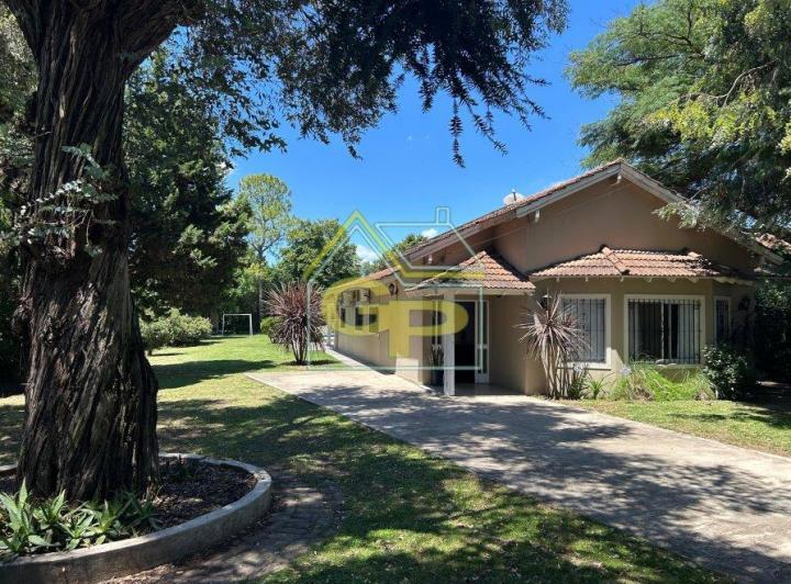 Casa · 140m² · 6 Ambientes