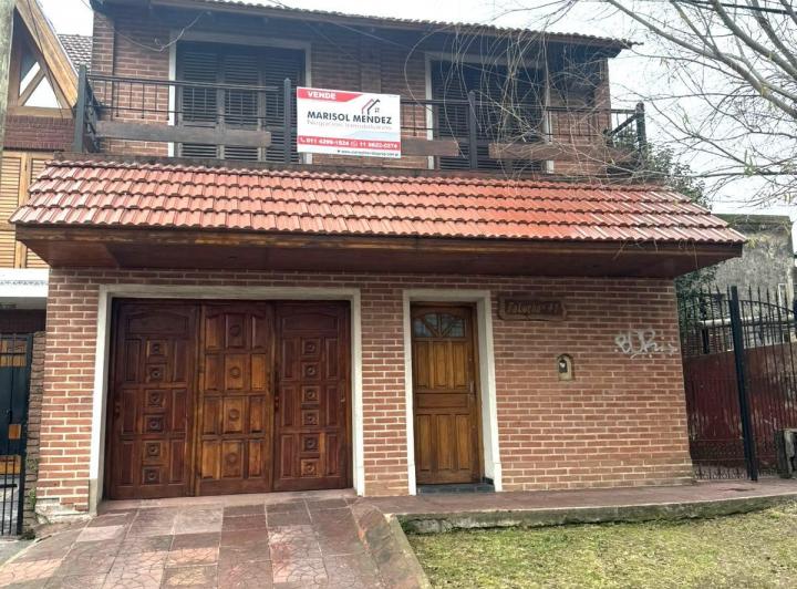 Casa · 173m² · 4 Ambientes · 1 Cochera