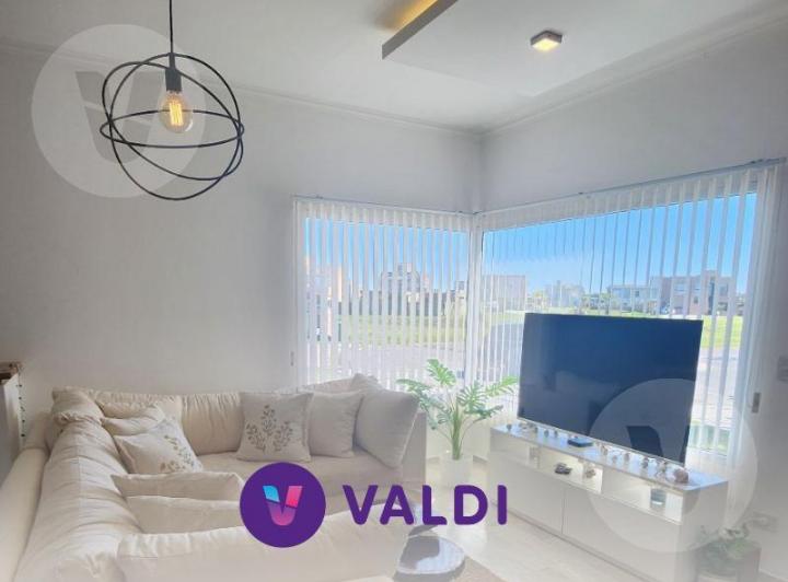 Casa · 191m² · 5 Ambientes · 2 Cocheras