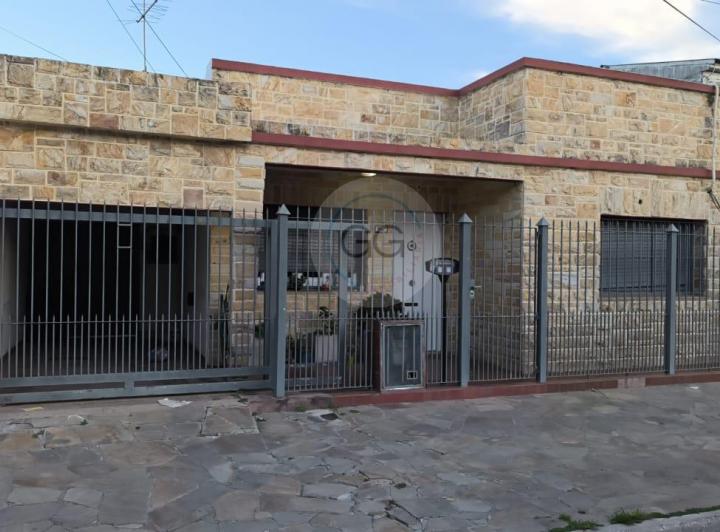 Casa · 95m² · 3 Ambientes · 1 Cochera